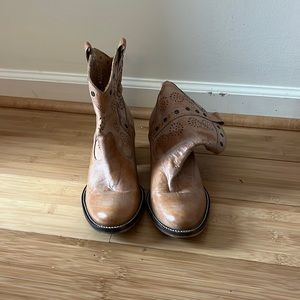 Women’s boots